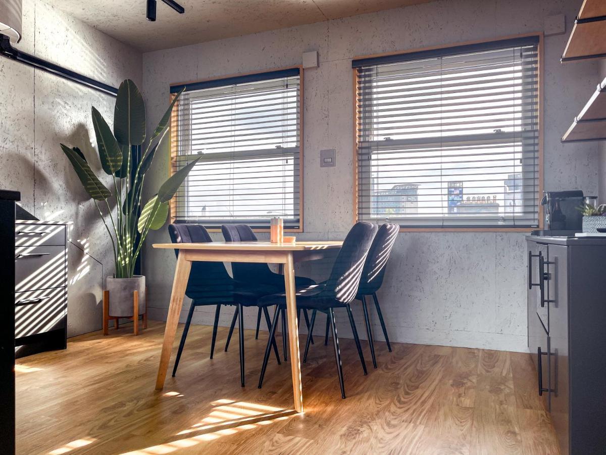 Stylish Urban Retreat West Ldn! Apartment Brentford Exterior photo